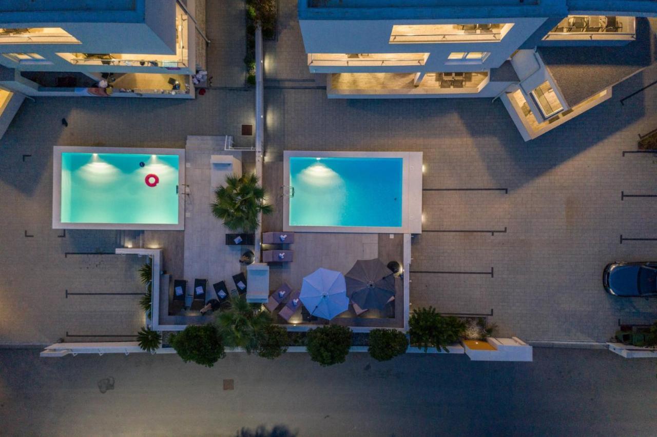 Apartments & Rooms Danivan Pool Villas B Novaglia Esterno foto
