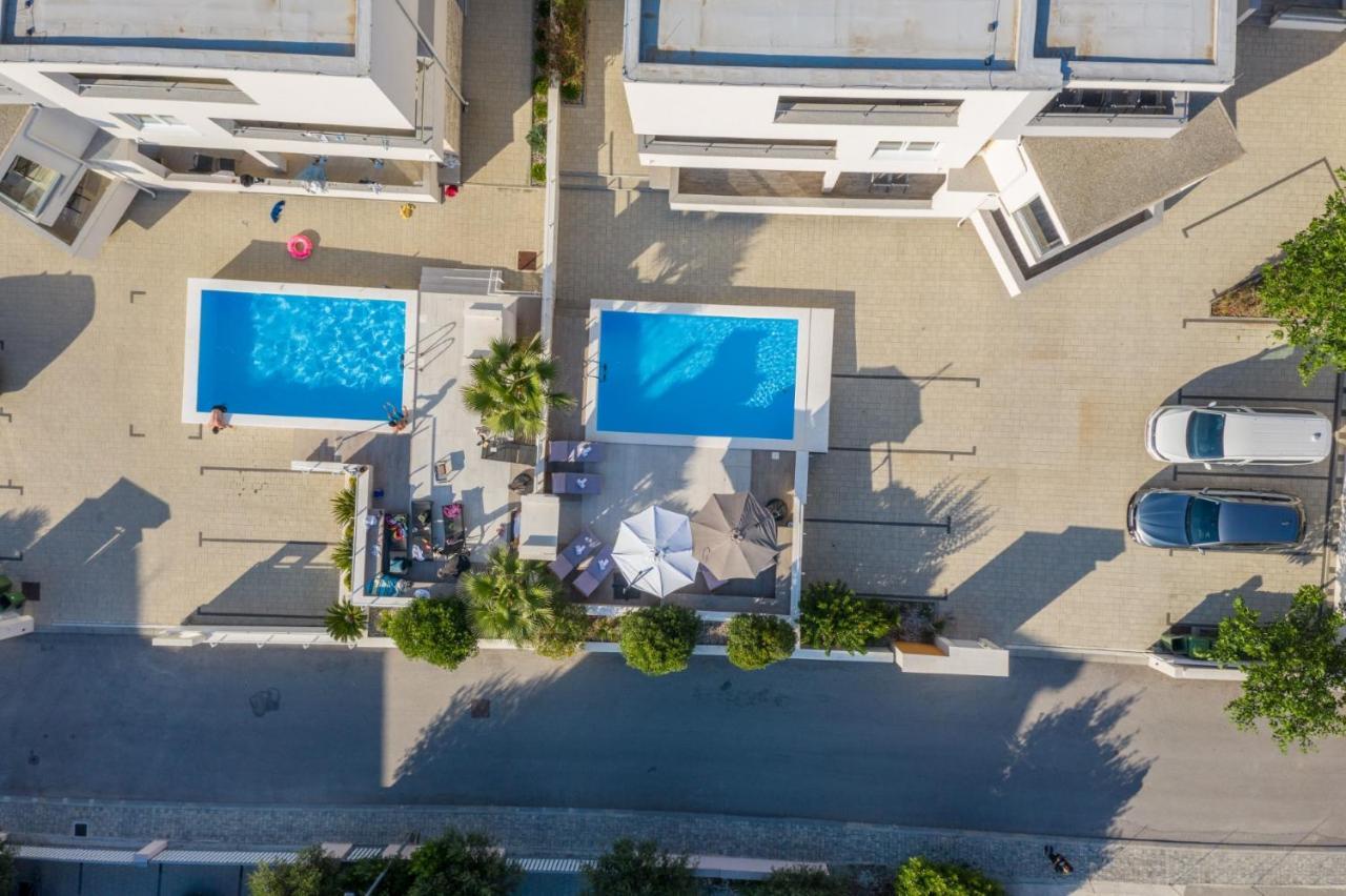 Apartments & Rooms Danivan Pool Villas B Novaglia Esterno foto